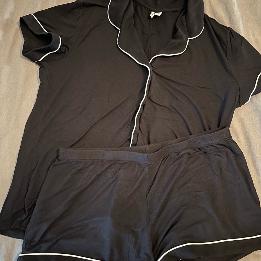 Nordstrom Black and White Pajama Set with Elegant Piping